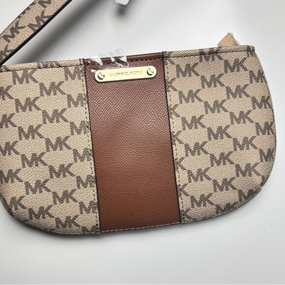 Michael Kors Monogram Belt bag/ Fanny Pack Style Fashion Accessory Sz M NWT - Picture 4 of 8